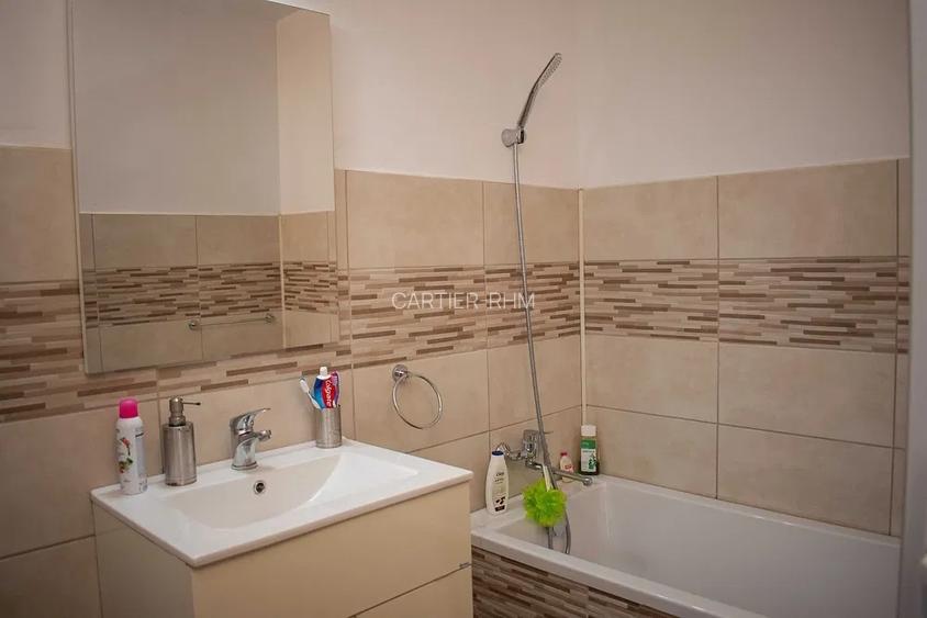 Casă spațioasă cu 6 camere și teren generos de vânzare în Buziaș- 732 - 6