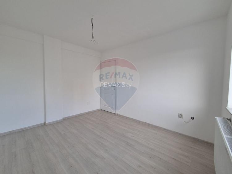 Apartament 3 camere decomandat parter - 10