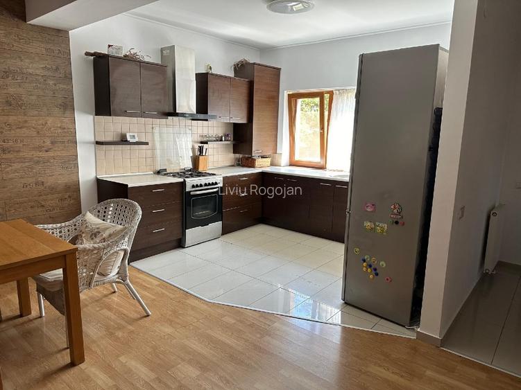 Casa si curte de vanzare  - 5