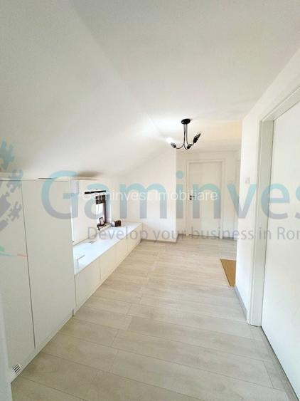 Casa spatioasa cu garaj, terasa si curte de vanzare in Nojorid, Bihor - 11