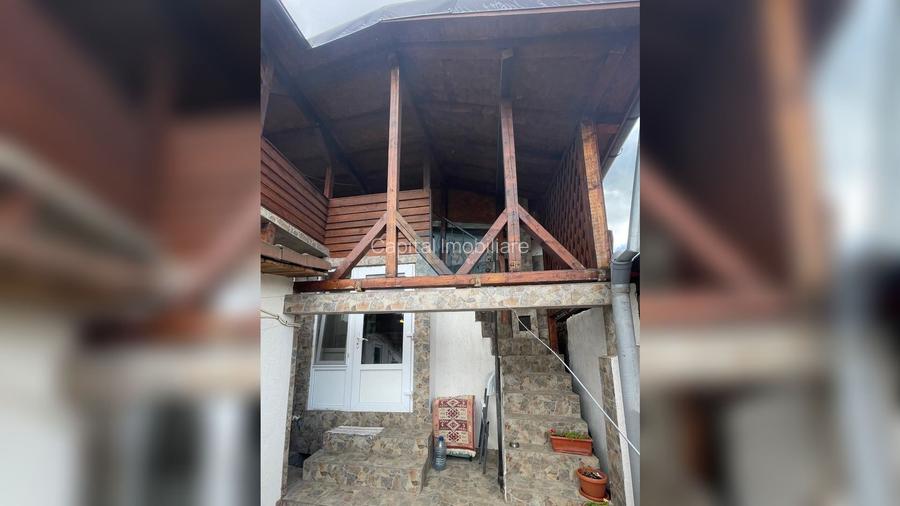 Casa superba din caramida arsa in zona Stavila - 16