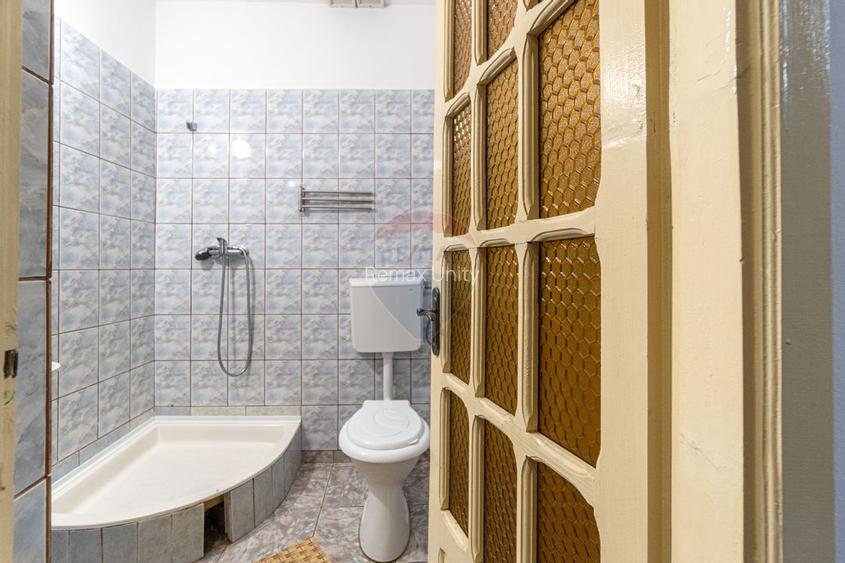 Casă / Vilă cu 20 camere de vânzare în Timisu de Jos, DN1, Brasov - 37