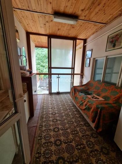 Proprietate individuala-3 apartamente,spatiu comercial,garaje,gradina,curte - 14