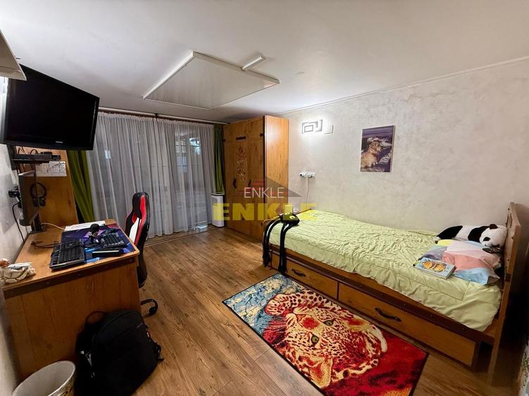 Casă de vânzare  P+M– 163 mp utili, teren 544 mp. - 13