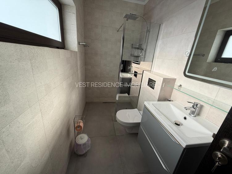 Casa de vanzare cu mansarda, complet mobilata si utilata, 4 camere - 12