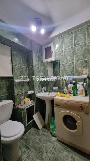 Sala Palatului // vedere spate // balcon - 9