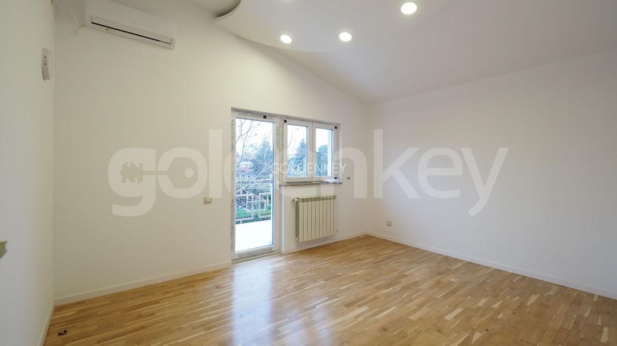 Vila spatioasa cu 6 camere si 500mp teren - 12