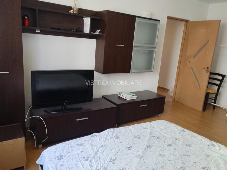 Garsoniera decomandata // Bloc anvelopat // Dr. Taberei // Str. Targu Neamt - 7