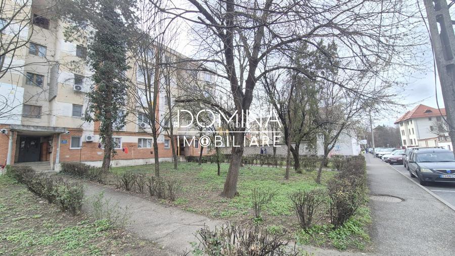 Vânzare garsonieră, etaj 1,  zonă centrală, strada Vasile Alecsandri - 8