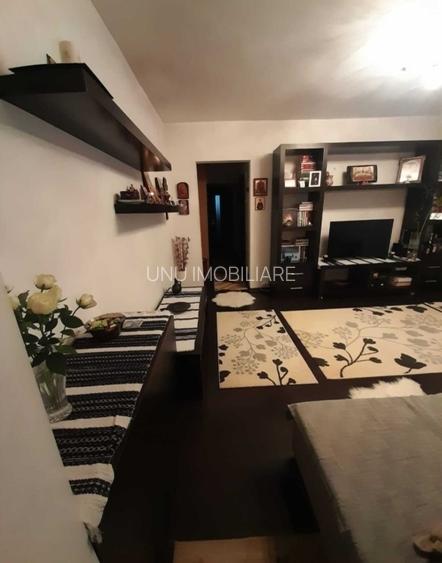 Dacia - Zimbru - Apartament 3 camere - mobilat  - geam la baie - 5