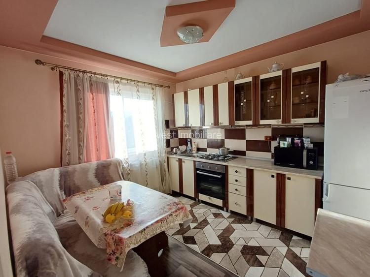 CASA CU 4 CAMERE , BECI SI GARAJ , 825MP TEREN , VOINESTI  - 20