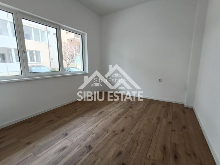 Apartament luminos, ideal locuință sau birou ,parter, 2 locuri parcare - 10