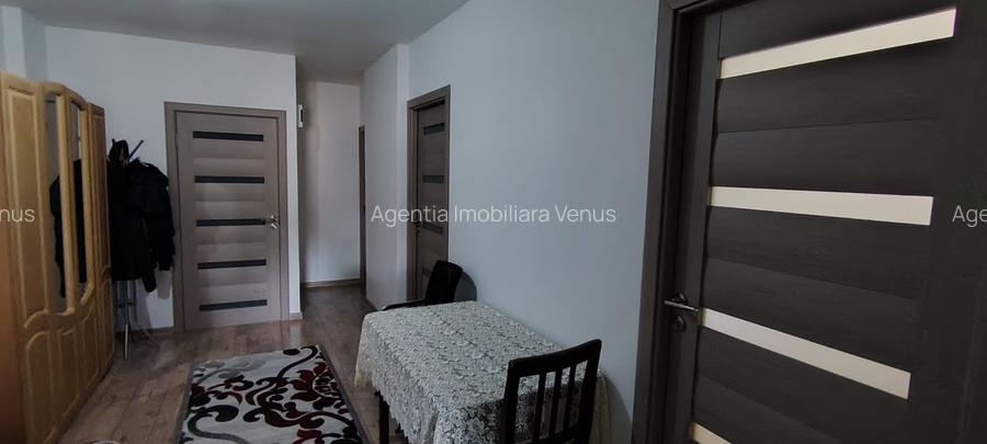 Casa cu etaj zona Liceului Pedagogic - 12