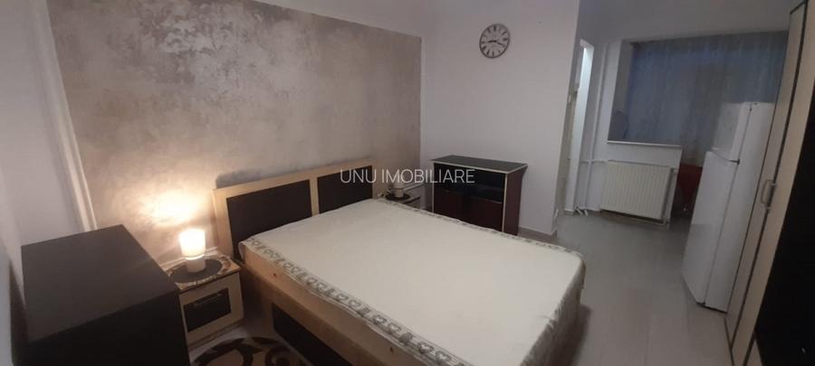 Garsoniera - zona Podu Ros - spate Gara Internationala - 6