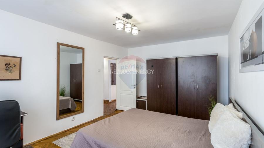 3 camere, etaj 2, 2 balcoane, decomandat, str. Slatina, COMISION 0% - 6