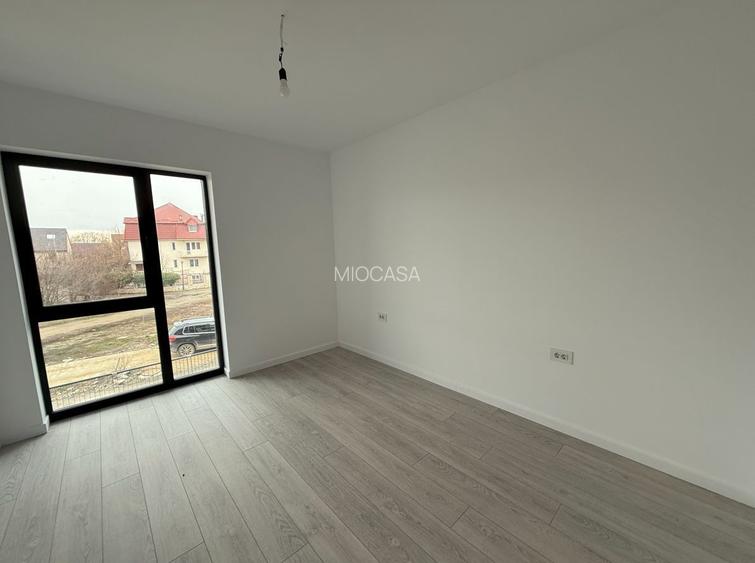 Bloc Nou. Soarelui. Aproape de Lidia. Etaj 1. Finalizat. Terasa mare. - 9