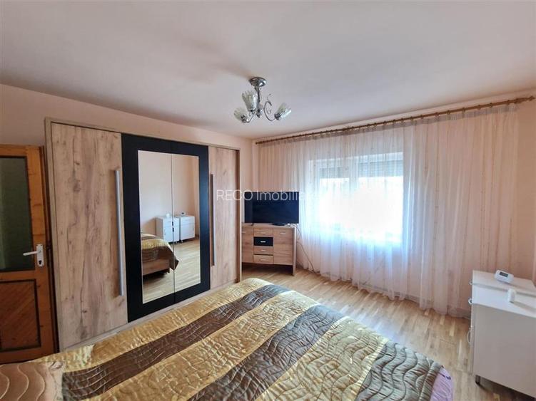 Casa cu 2 camere+living, renovata complet, in Episcopia Bihor - 5