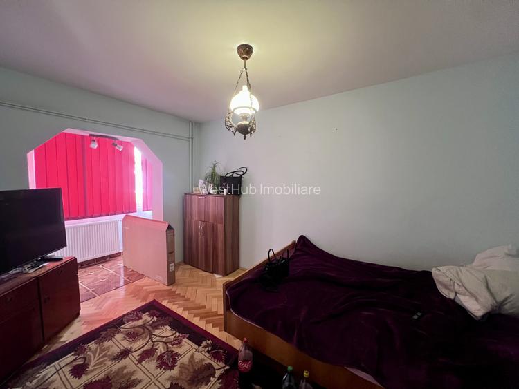 Apartament 3 camere, 78 mp utili + garaj si boxa, etaj 1 - Zona Modern - 5