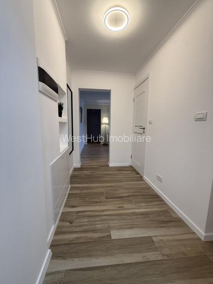 Apartament 4 camere, decomandat, etaj 3 - Zona Cetatii - 7