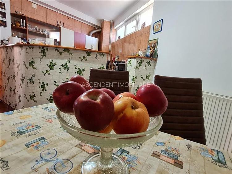 Pe incantare florala, casa cu 5 camere, curte individuala - Central, Brasov - 13