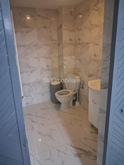 Spațiu comercial complet echipat - 9