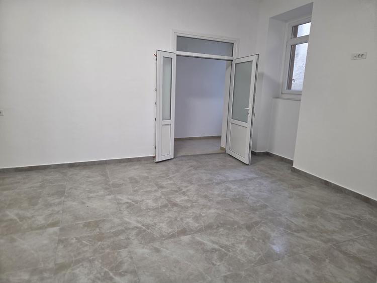 Spatiu comercial 3 camere zona Central Sibiu