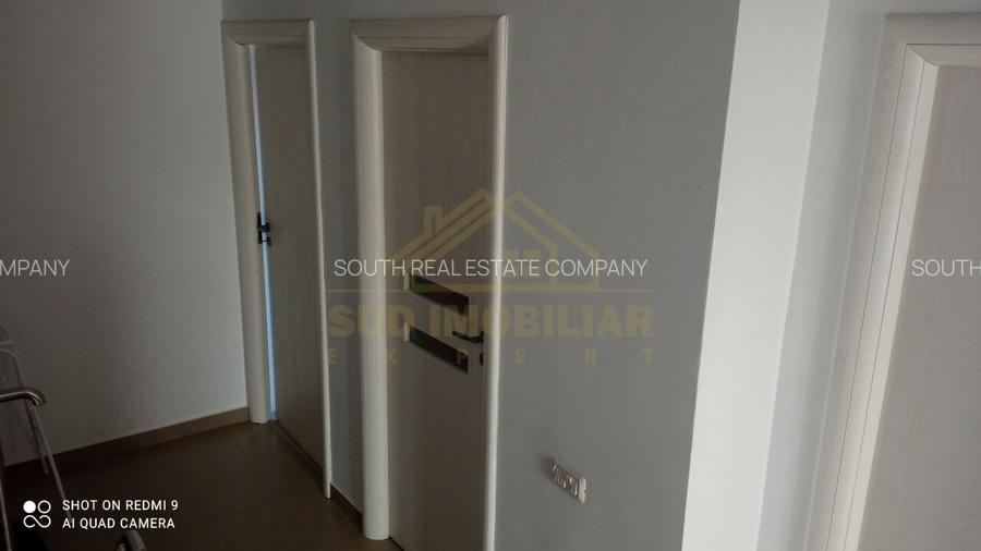 Duplex P+1+M teren 250mp Str Scolii - 11