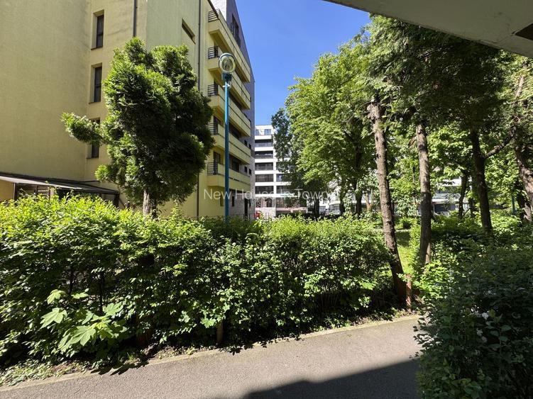 Apartament decomandat cu 3 camere in Centrul Civic, strada Mihai Viteazul - 21