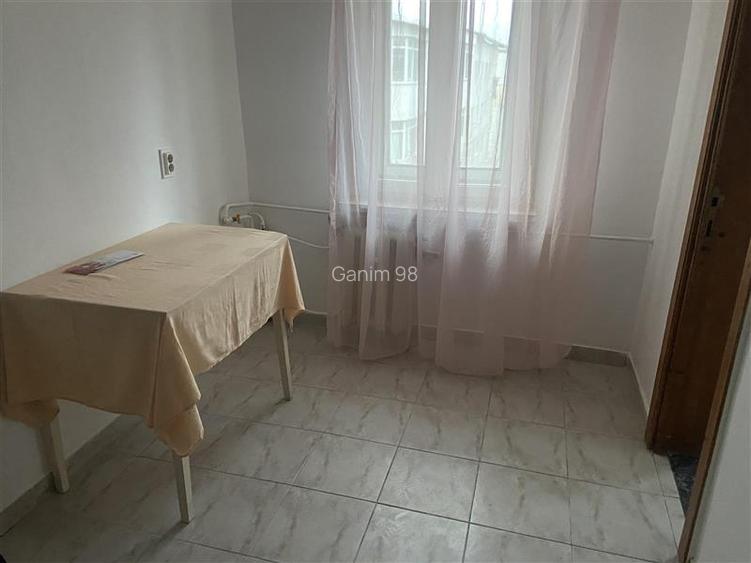 Apartament 2 camere , zona Inspectoratul Scolar , 54 mp , decomandat , liber - 10