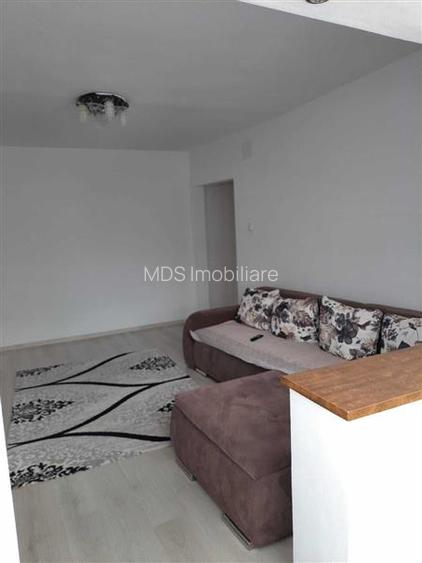 Mobilat si utilat la etajul 2 in bloc anvelopat - 4