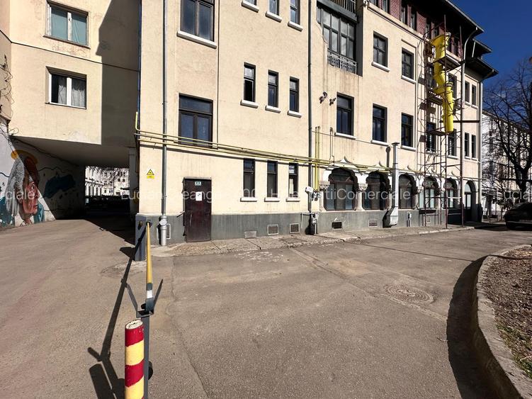 Spatiu parter, sursa apa in el, 13mp, centru, Cuza Voda - 14