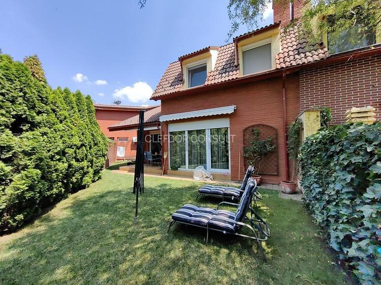 Vilă cu acces la piscina langa Jolie Ville - 25