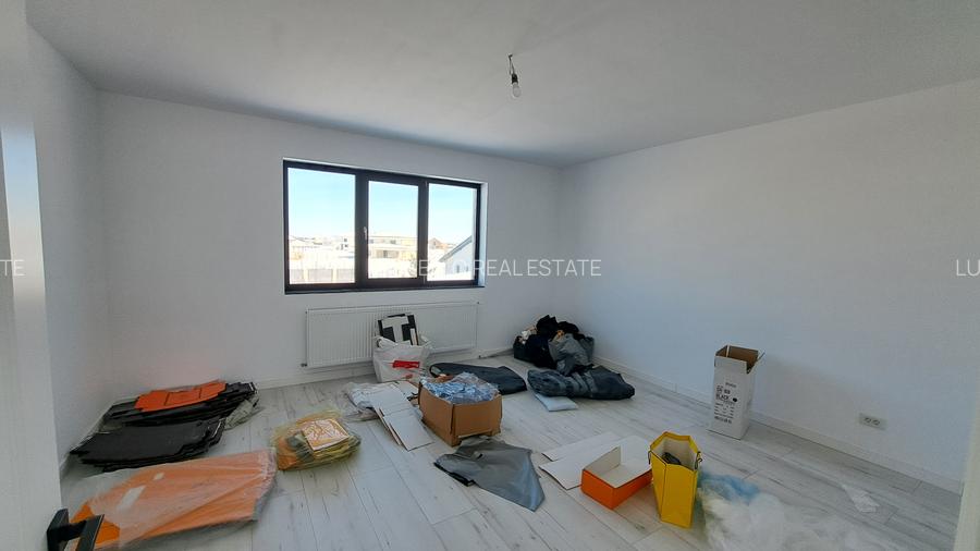 VILA SUPERBA CU 5 CAMERE  IN COMPLEX REZIDENTIAL CU CIRCUTI INCHIS - 38