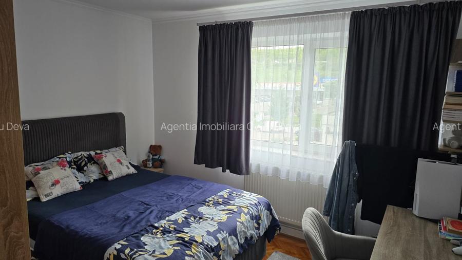 Vand apartament 2 camere in Deva, zona Titu Maiorescu, etaj 3, - 4