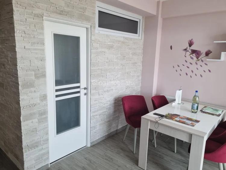 Apartament cu 3 camere, terasa de 25 mp, parcare, zona Razoare - 4