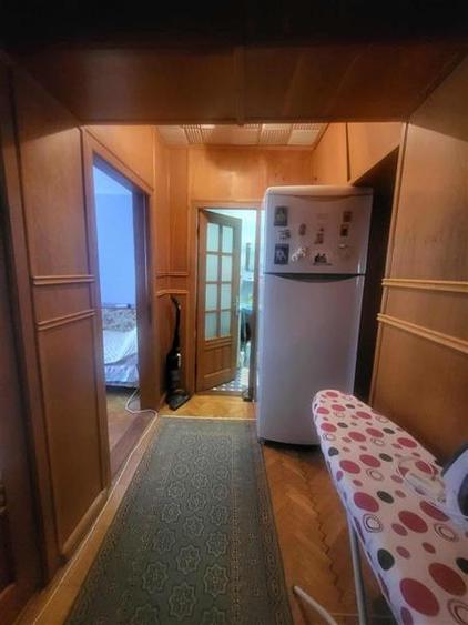 Apartament 3 Camere, Decomandat, zona Piata Moldovei