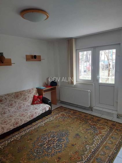 Apartament cu 2 camere situat in zona Grivitei, parter, mobilat ,partial utilat! - 2