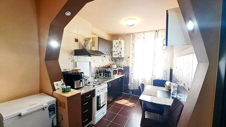 Apartament 2 camere Etaj 3 Bumbești-Jiu Gata de mutare - 2