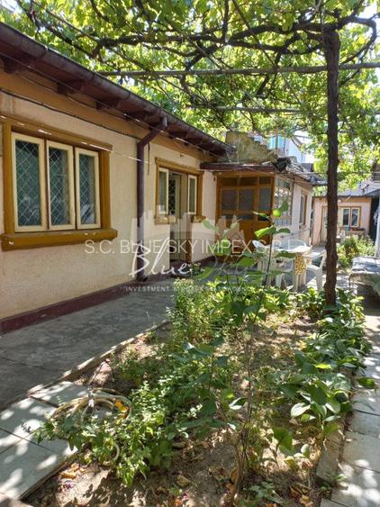  Casa batraneasca  cu teren de 435mp cu utilitati si deschidere 14 m- Coiciu  - 8