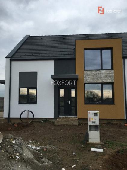 Casa tip triplex cu 2  camere de vanzare in Sanandrei - 12