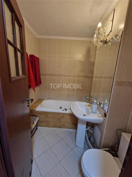 UMF, Inchiriere, 3 camere decomandat, etaj 1, liber ! - 4