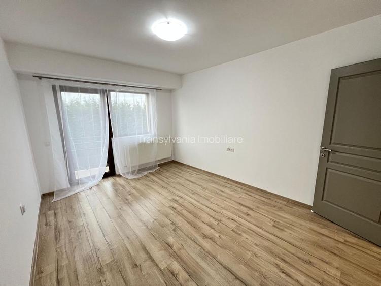 Casa cu 7 camere | 3 balcoane | Garaj | 220 mp + 80 mp curte | Cartier Panorama - 13