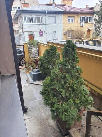 3 Splendid in Primaverii etaj 2 din 3, in bloc butic,  parcare - 18