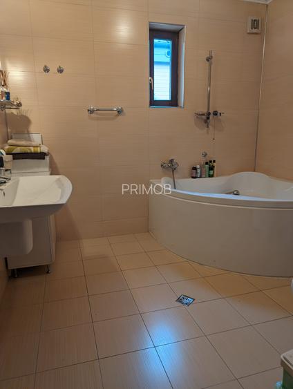 Eleganta si generoasa,robusta,str.linistita,sens unic,curte verde,intimitate,lux - 9