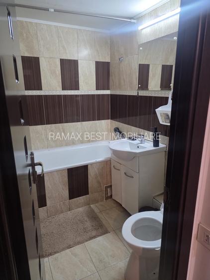 Piata Rahova, chiar pe strada Croitoru Vasile, intersectie Calea Rahova - 14