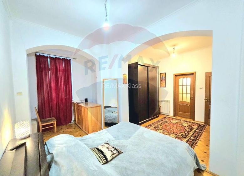 Casa 15 camere de vanzare zona Universitate + spatiu comercial parter - 23