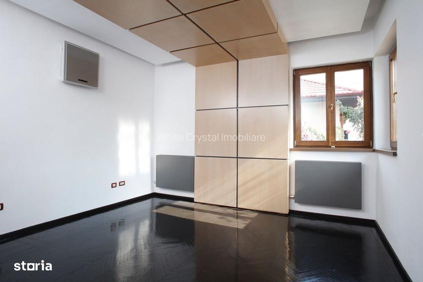 Închiriez apartament 2 camere + mansardă, Piața Muncii -Decebal, birou - 2