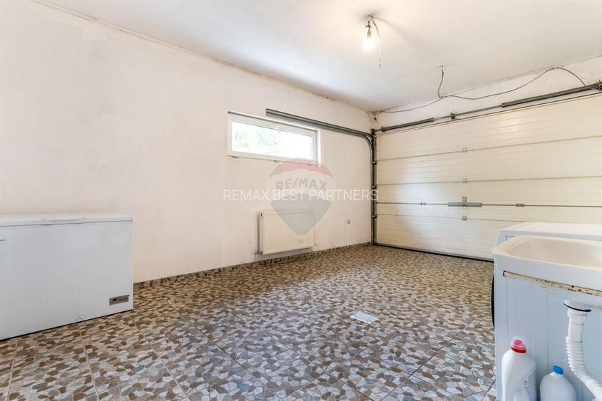 Casa cu 10 camere de vanzare pe str. Corneliu Coposu - 10