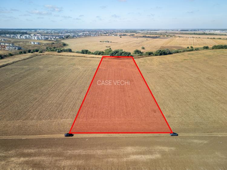 Teren dezvoltare in Tunari - 2