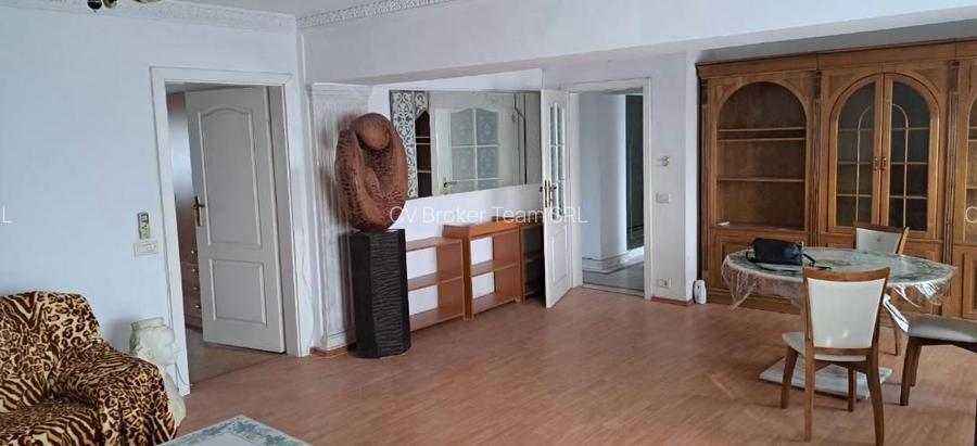 Decebal 3 cam decomandat, 2 bai, 2 balcoane - 2